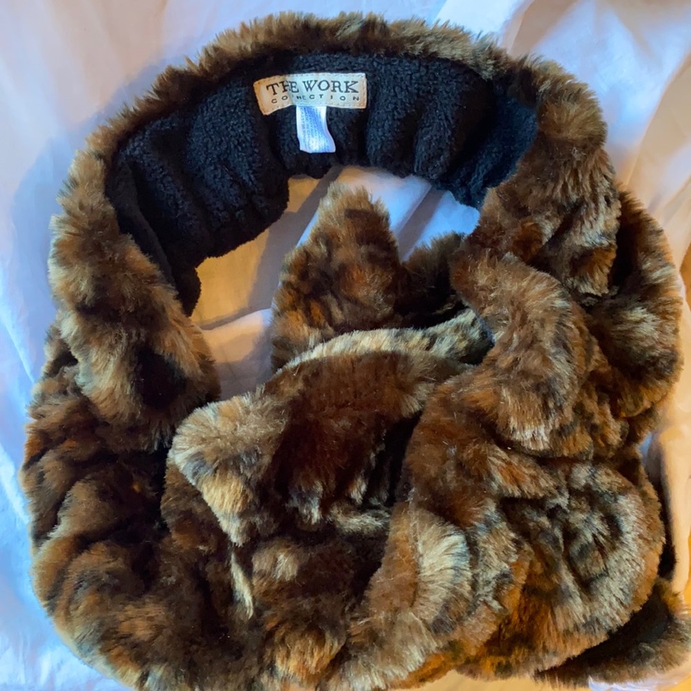 Faux Fur short scarf